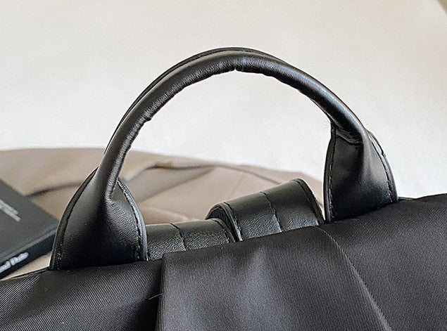 Close-up of a blackWomen’s Fashion Travel Backpack – Trendy Large Capacity PU Leather Bag

