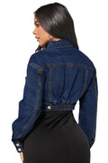 Woman wearing a blue denim jacke