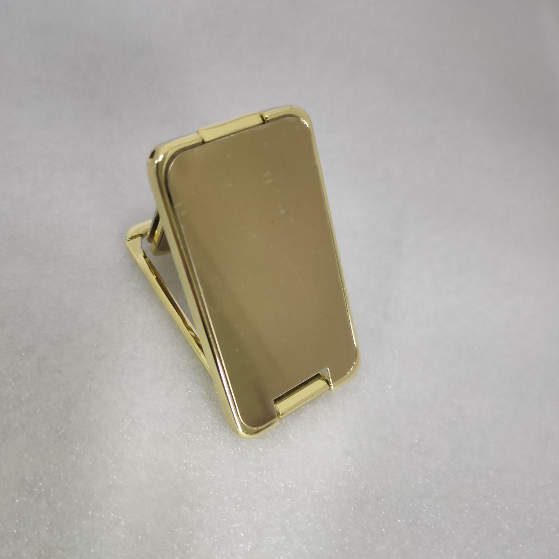 Gold rectangular object