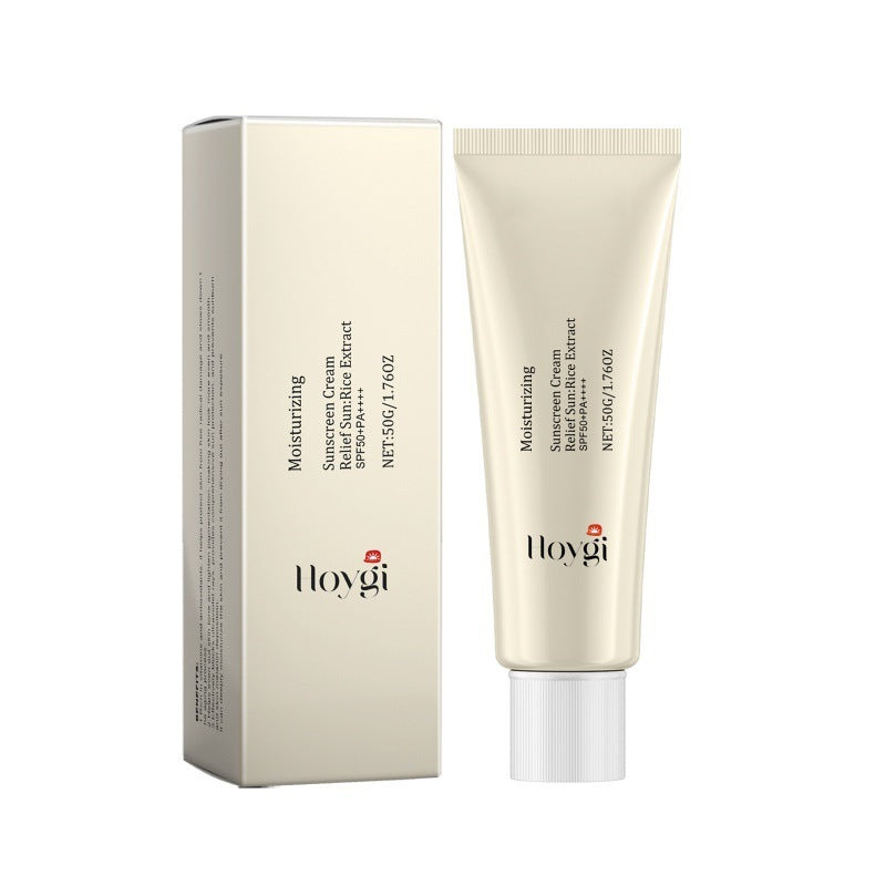 Summer Outdoor Skincare – Hoygi Moisturizing Cream in Use

